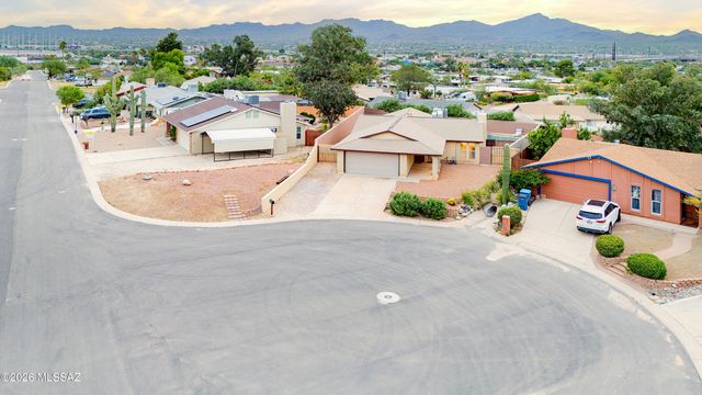 7541 N Juniper Road, Tucson, AZ 85741