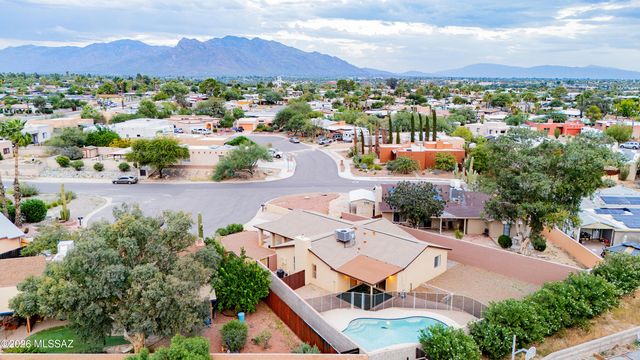 7541 N Juniper Road, Tucson, AZ 85741