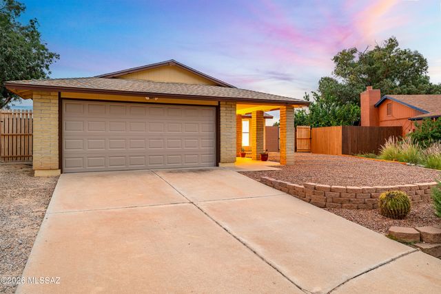 7541 N Juniper Road, Tucson, AZ 85741