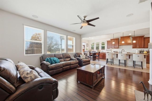 878 Sunset Ridge Pl, Chula Vista, CA 91914