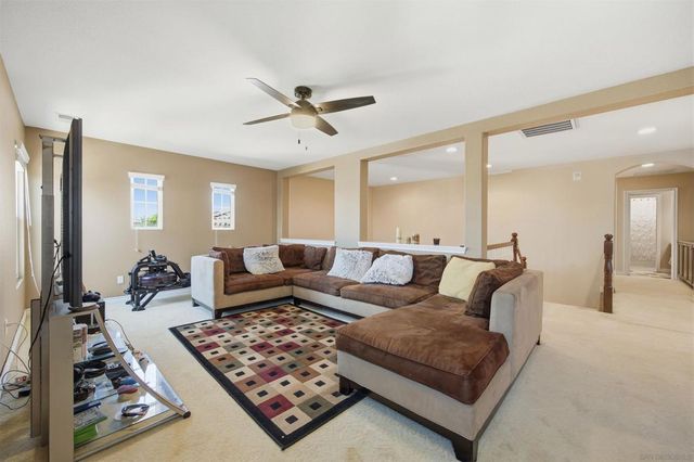 878 Sunset Ridge Pl, Chula Vista, CA 91914