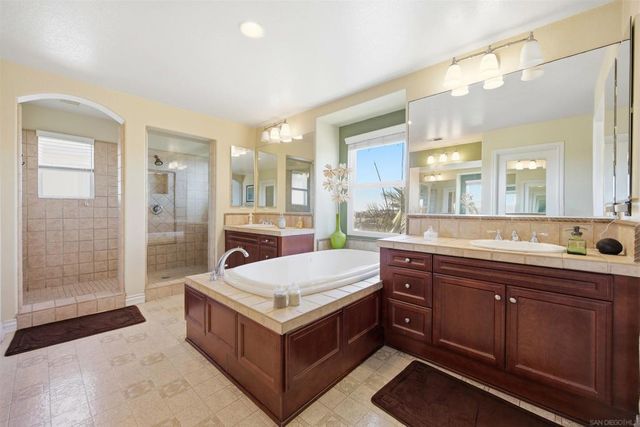 878 Sunset Ridge Pl, Chula Vista, CA 91914