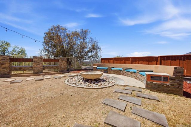 878 Sunset Ridge Pl, Chula Vista, CA 91914