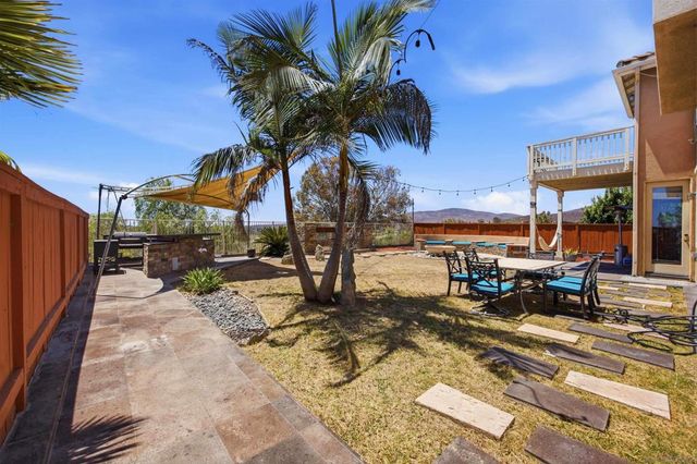 878 Sunset Ridge Pl, Chula Vista, CA 91914