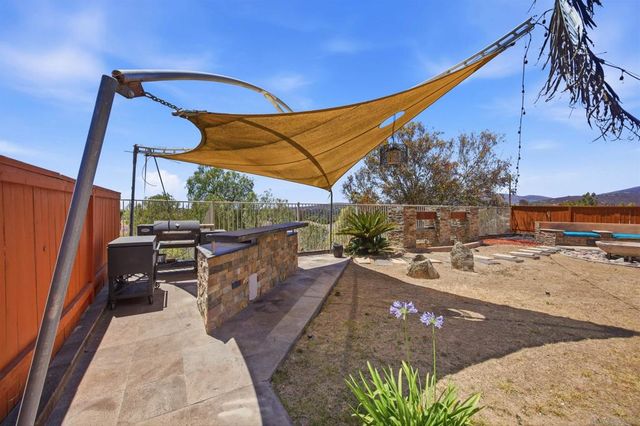 878 Sunset Ridge Pl, Chula Vista, CA 91914