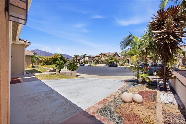 878 Sunset Ridge Pl, Chula Vista, CA 91914