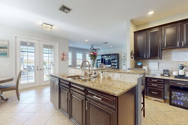 10551 Long Leaf Lane, Wellington, FL 33414