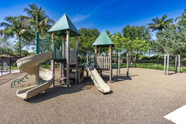 10551 Long Leaf Lane, Wellington, FL 33414