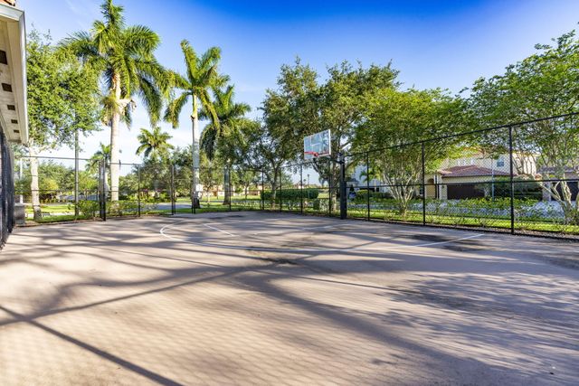 10551 Long Leaf Lane, Wellington, FL 33414