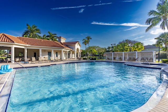 10551 Long Leaf Lane, Wellington, FL 33414
