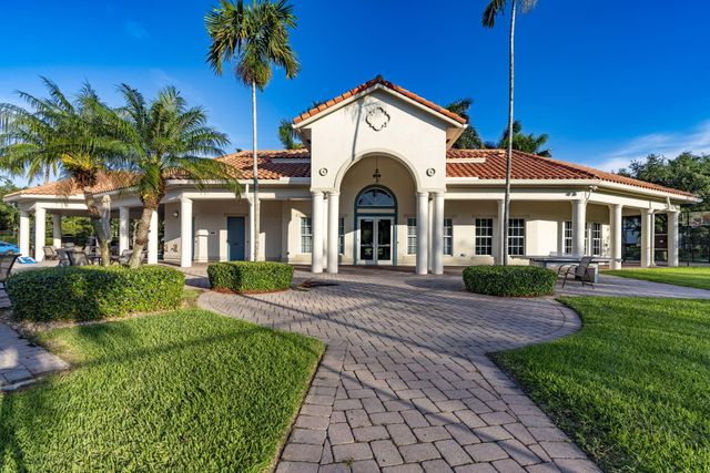 10551 Long Leaf Lane, Wellington, FL 33414