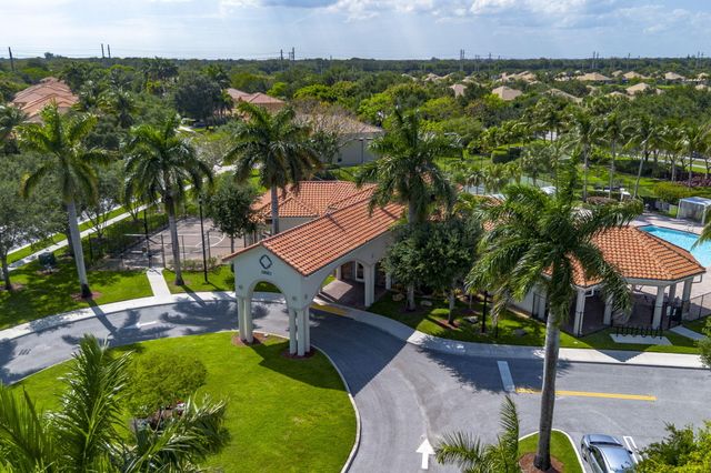 10551 Long Leaf Lane, Wellington, FL 33414