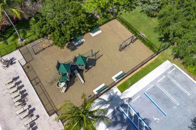 10551 Long Leaf Lane, Wellington, FL 33414