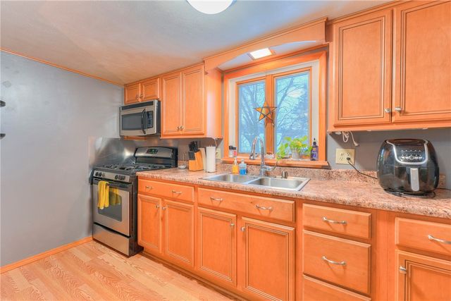 324 Lafferty Street, Jeannette, PA 15644