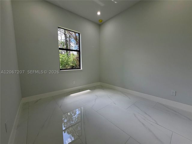 166 Wanatah Ave S, Lehigh Acres, FL 33974