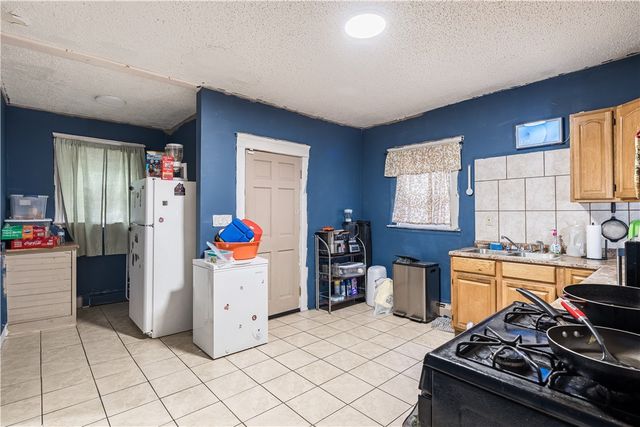 94 Clym Street, Providence, RI 02908