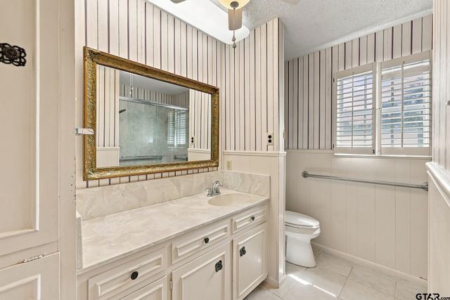 2701 Fairfax Dr, Tyler, TX 75701