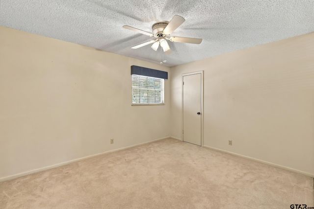 2701 Fairfax Dr, Tyler, TX 75701