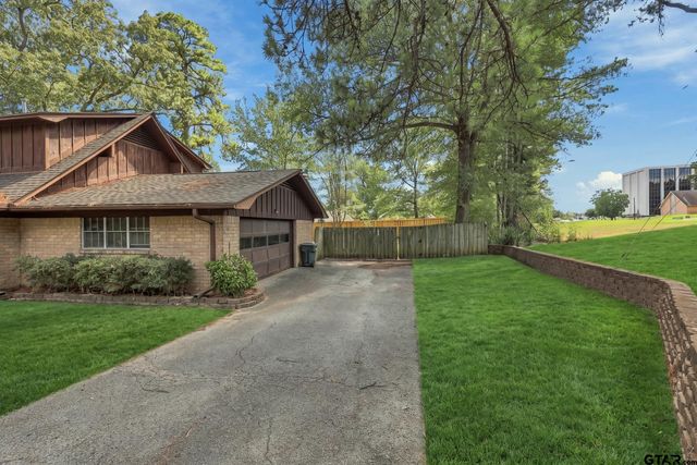 2701 Fairfax Dr, Tyler, TX 75701