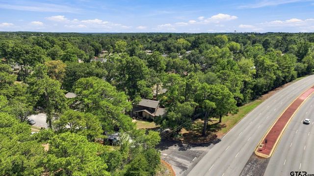 2701 Fairfax Dr, Tyler, TX 75701