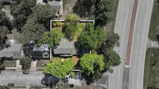 2701 Fairfax Dr, Tyler, TX 75701