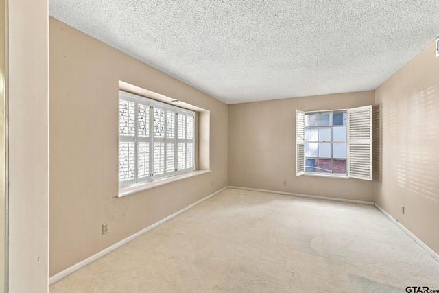 2701 Fairfax Dr, Tyler, TX 75701