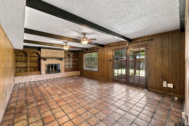 2701 Fairfax Dr, Tyler, TX 75701