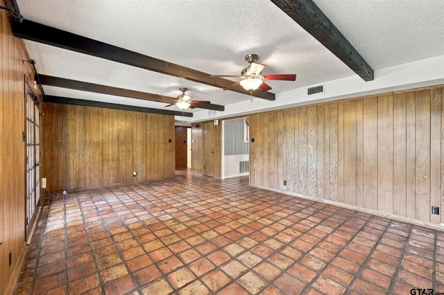 2701 Fairfax Dr, Tyler, TX 75701