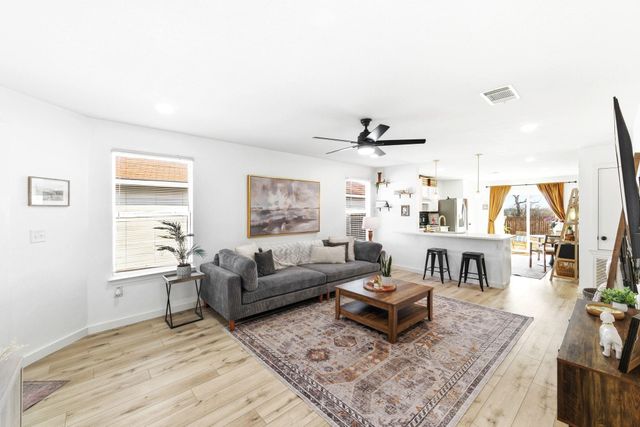 5905 Los Dios PL, Del Valle, TX 78617