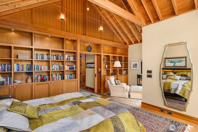 5522 NE Fletcher Landing, Bainbridge Island, WA 98110