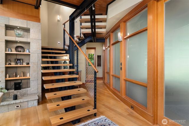 5522 NE Fletcher Landing, Bainbridge Island, WA 98110