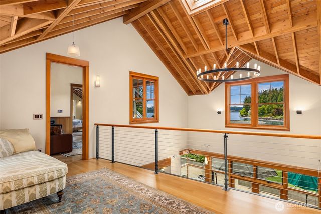 5522 NE Fletcher Landing, Bainbridge Island, WA 98110