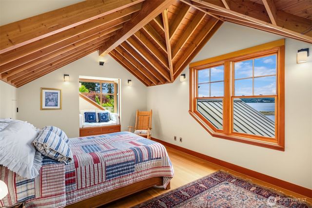 5522 NE Fletcher Landing, Bainbridge Island, WA 98110
