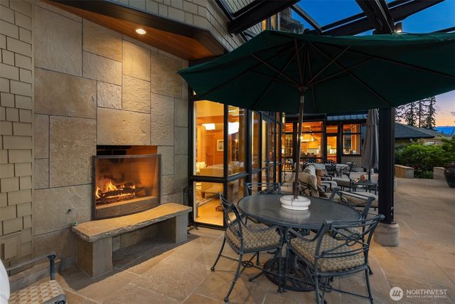 5522 NE Fletcher Landing, Bainbridge Island, WA 98110