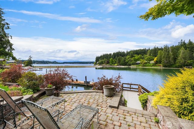5522 NE Fletcher Landing, Bainbridge Island, WA 98110