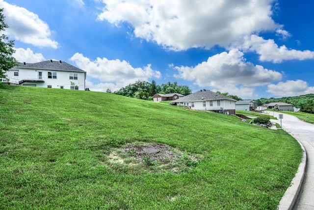 3308 CODY DR, Jefferson City, MO 65109