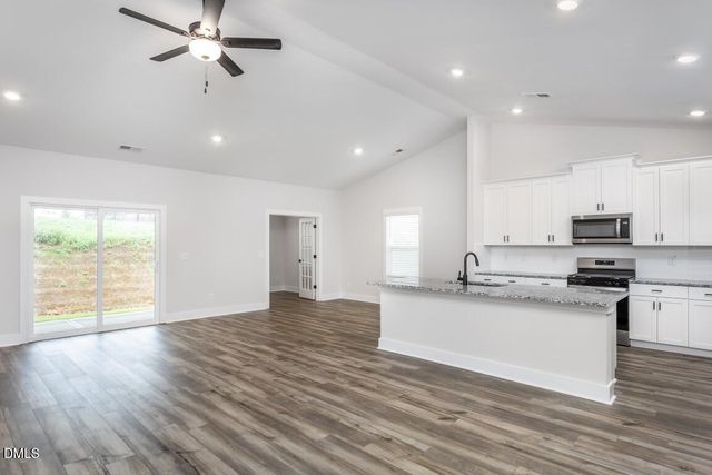 202 Custer Drive, Mebane, NC 27302