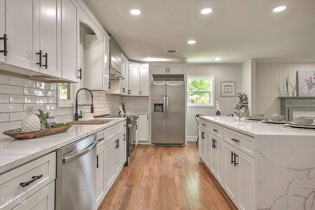 1091 Long Crescent Dr Drive, Bristol, VA 24201