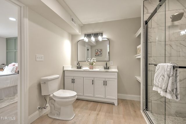 1091 Long Crescent Dr Drive, Bristol, VA 24201