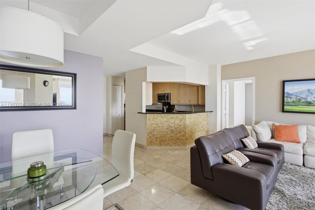 801 Brickell Key Blvd 3209, Miami, FL 33131