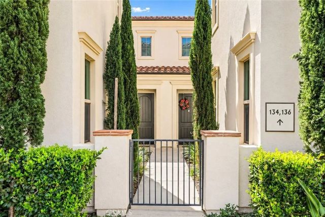 134 Canvas, Irvine, CA 92620