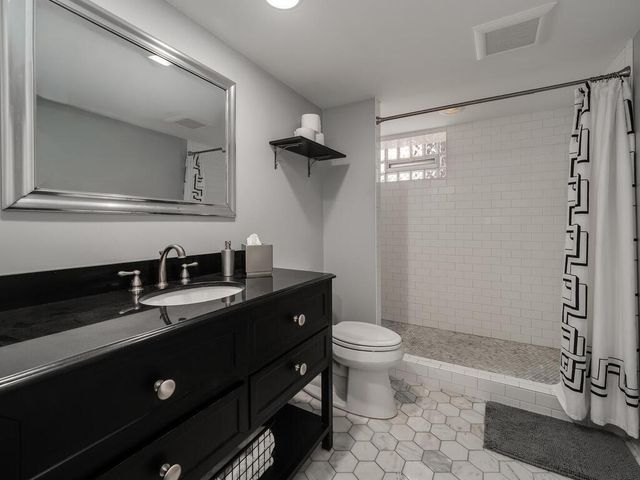 5224 Drew Avenue S, Minneapolis, MN 55410