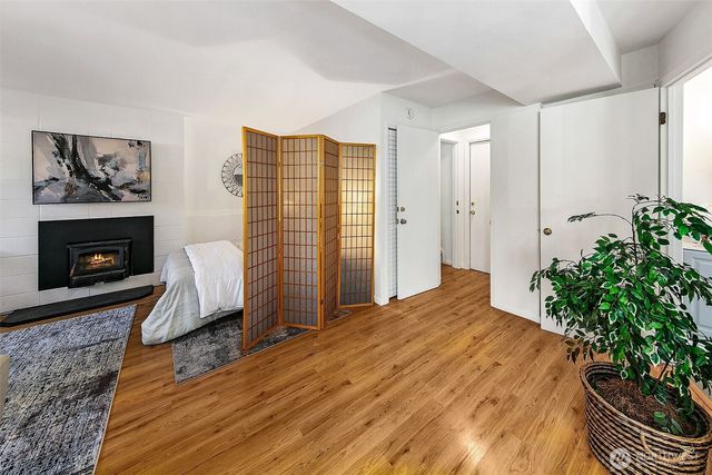 541 N 75th Street, Seattle, WA 98103