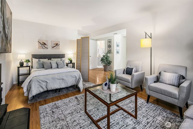 541 N 75th Street, Seattle, WA 98103