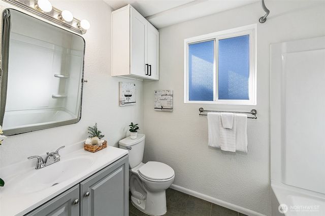 541 N 75th Street, Seattle, WA 98103