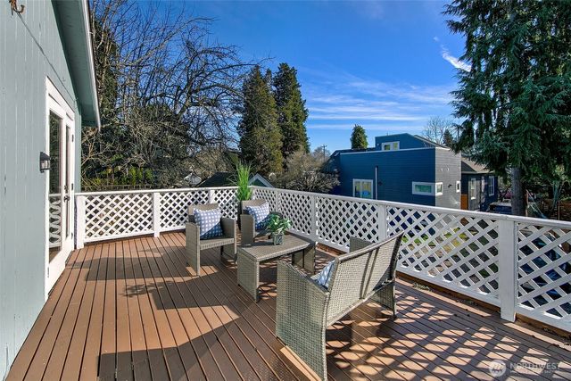 541 N 75th Street, Seattle, WA 98103