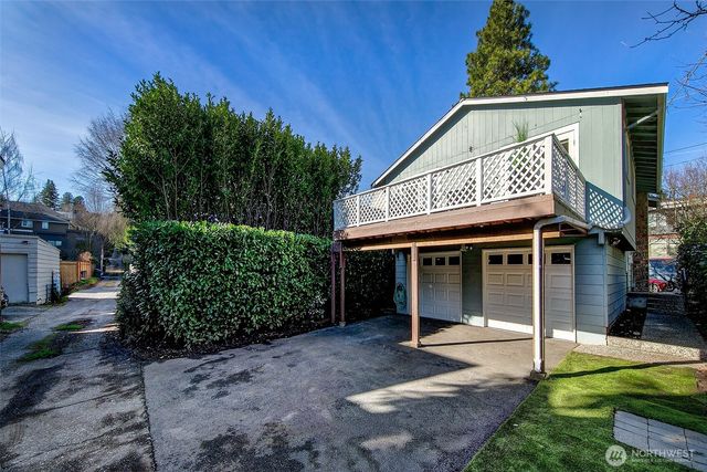 541 N 75th Street, Seattle, WA 98103