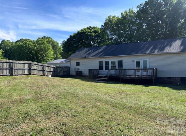 172 Jesse King Road, Advance, NC 27006