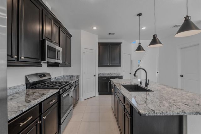 19384 Poppy Village Circle, Magnolia, TX 77355