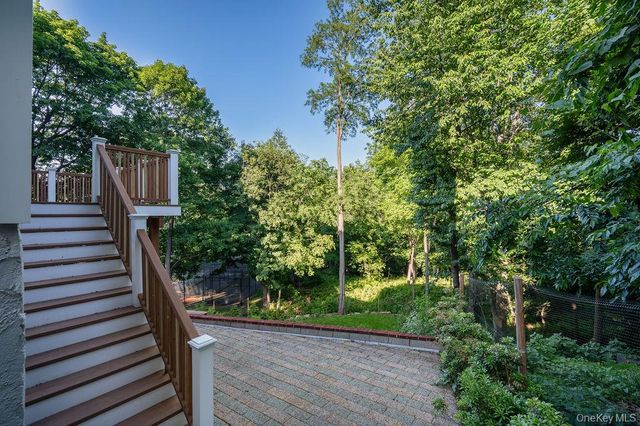 22 Oxford Road, Hastings-on-hudson, NY 10706